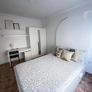 https://apartamento-estacin-vialia.1costadelsol.com